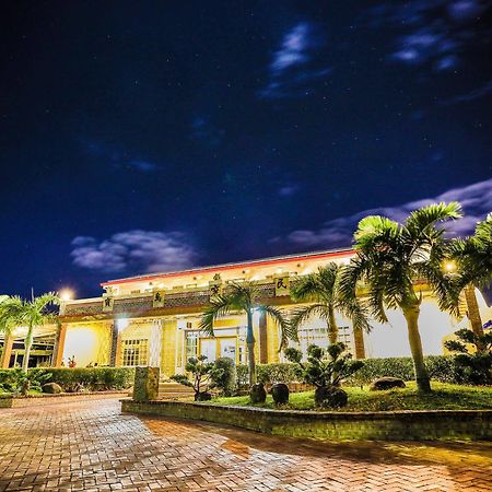 Family Pottery Bed & Breakfast Hengchun South Gate Exterior photo